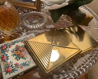 sweet vintage makeup compacs