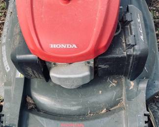 Honda HRX 21" Lawn Mower, Self Propel, Blade Stop System. Runs GREAT.
