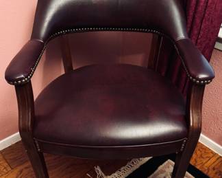Classic Leather Side/Office Chair.