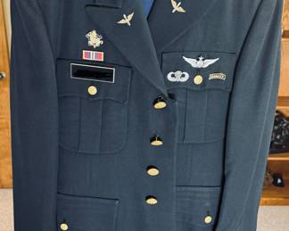Vintage US Army Uniform. Dry Cleaned in TOP CONDITION.