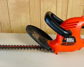 Black & Decker 22" Electric Hedge Trimmer