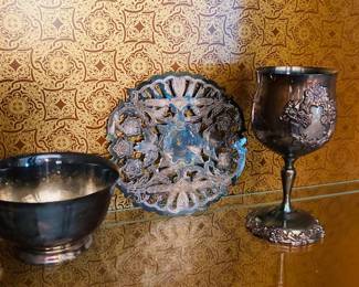 Vintage Wallace Silver Plate Bowl. Wallace Trivet Silverplate Ornate Engraved Floral Footed. Reed & Barton KING FRANCIS Silver Plate Water Goblet #1659.