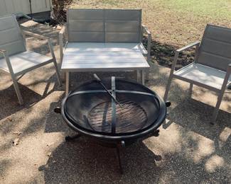 4 Pc. Outdoor Patio Furniture Set. Large Metal Fire Pit.