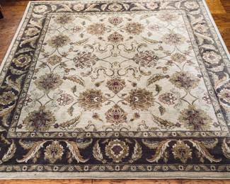 Large 7ft x 7ft Woven Rug.