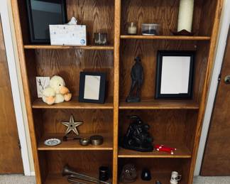 Solid Oak Book Case/Display Cabinet with Adjustable Shelves.