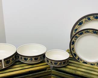Mikasa Arabella 66 Pc. Dinnerware Set.