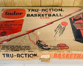 Vintage 1960s Tudor Tru-Action Electric Basketball Game.