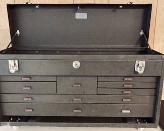 Kennedy Machinist Toolbox Model 526 8-Drawer 27"L x 14"T x 8.5W w/ Key