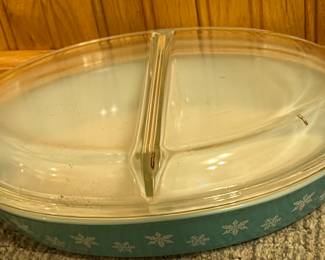 Pyrex cookware with cover 