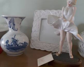 Marilyn Monroe porcelain figure