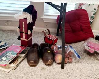 Wooden Shoes, Doll House Miniature Book, Trolls