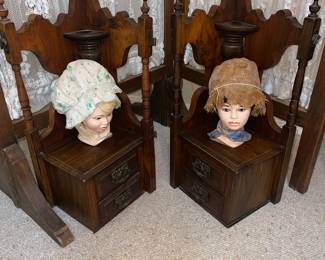 Antique Corner Shelves, Heads