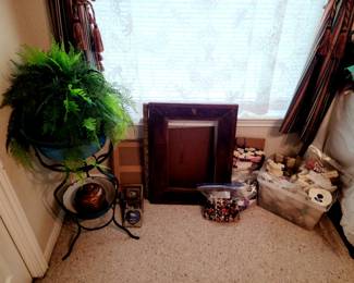 frames, More Lace and Trim