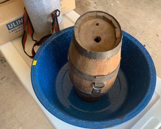 Enamel Ware, Thermos,  Small Barrel 