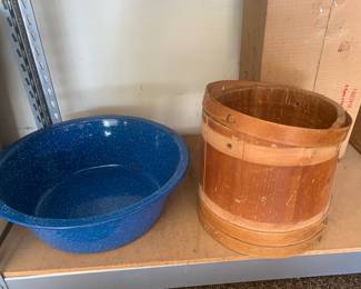 Sap bucket, enamel pan