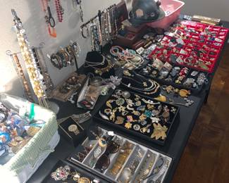 vintage Jewelry 