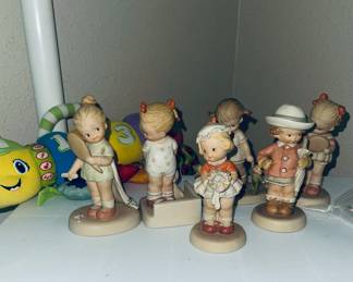 Memories of Yesterday Figurines