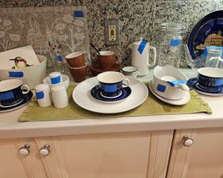 Serving pieces... Arabia tea cups.