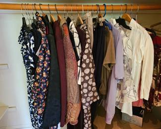 Ladies clothing.. sizes small/ Petite/ medium. Some designer!