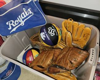 Baseball gloves