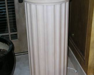 Late 1900's Art Column. Whitewash Oak with Lighted Top. 42" tall. Excellent condition. Asking $175.