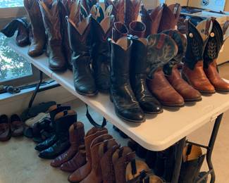 boots! size 9 1/2  DD,