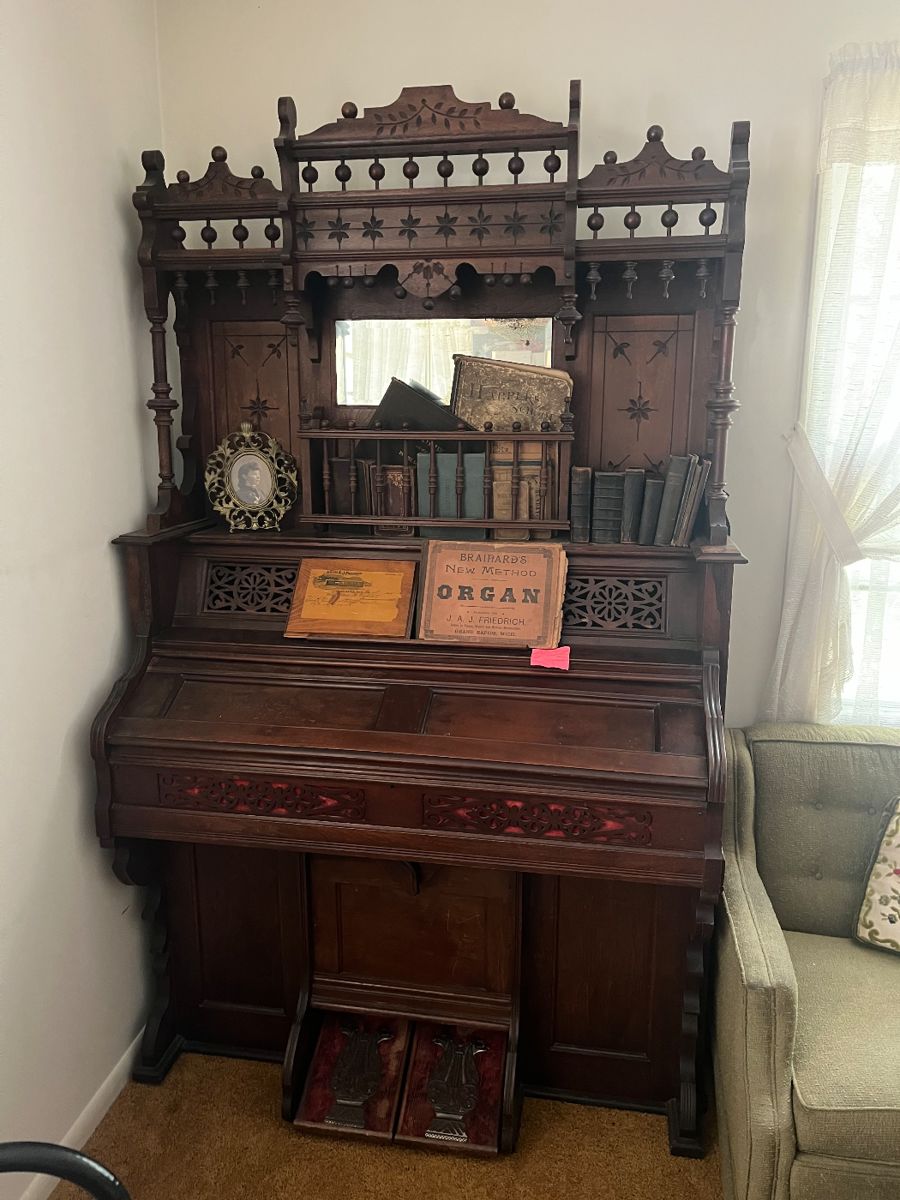 1895 Organ