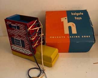 Children’s lacing shoe toy
