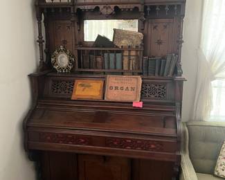 1895 Organ