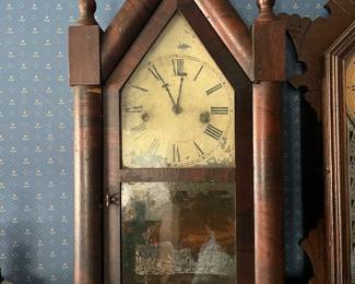 Antique mantle clock