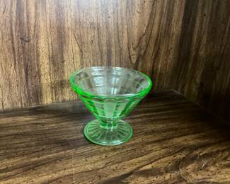 BLOCK OPTIC URANIUM GLASS