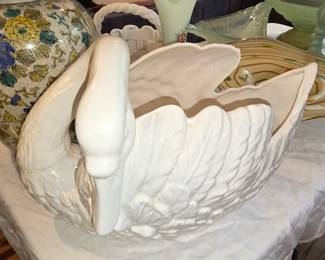Ceramic swan planter