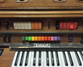 Kimball Swinger The Entertainer 400 Organ.