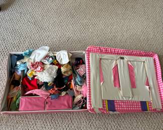 A127 - $75 - Sleep 'n Keep Case. Bed is in great shape. 