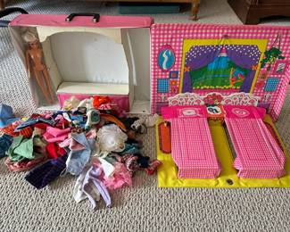 A127 - $75 - Sleep 'n Keep Case. Bed is in great shape. 