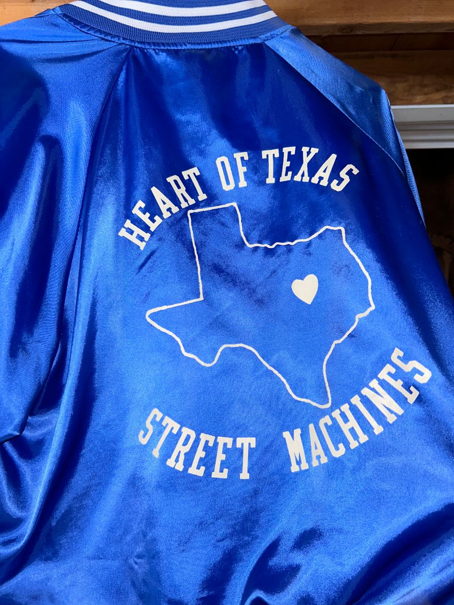 TALL ROB'S HUGE VINTAGE AUTOMOBILIA WEST... starts on 10/10/2024