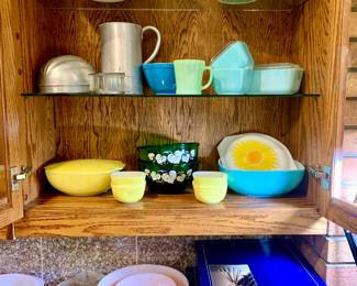 Pyrex, Cristal, Aluminum, Fire King and Vintage glass Kitchen Ware