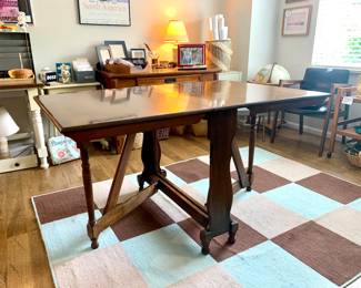Expandable Maple wood Table -GORGEOUS !
