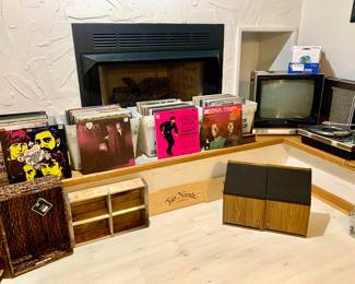 Bose 2.2 Speakers. Albums