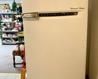Vintage Westinghouse Refrigerator running