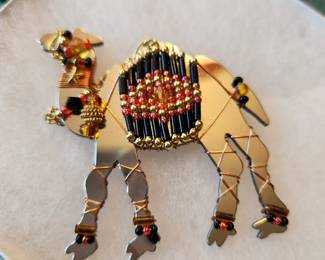 Camel Pin