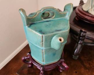 Vintage Chinese Green Shiwan PotteryTeapot 