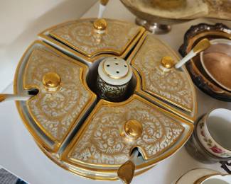 First in Line gets this beautiful serving piece! 