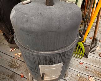 A very nice RiverGrille Smoker!