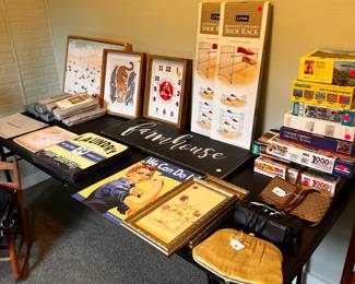 Another table of great items! Games, Puzzles, Artwork, SVSU Alumni Clock! 