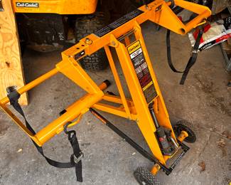 A very nice Cub Cadet Mower Stand Jack!  EXCELLENT! 