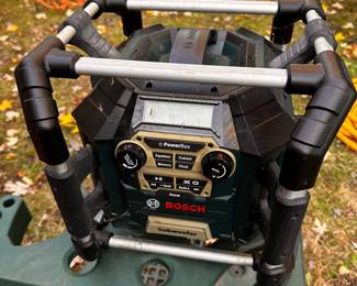 An excellent NEAR MINT Bosch Portable generator! WORKS PERFECTLY! 