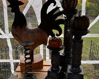 Just a few of the decorative items that came out of the craft/floral barn and are now displayed in the tent! 