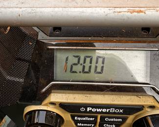 An excellent NEAR MINT Bosch Portable generator! WORKS PERFECTLY! 