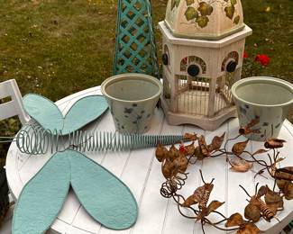 Lots of deck chairs, and accessories! 